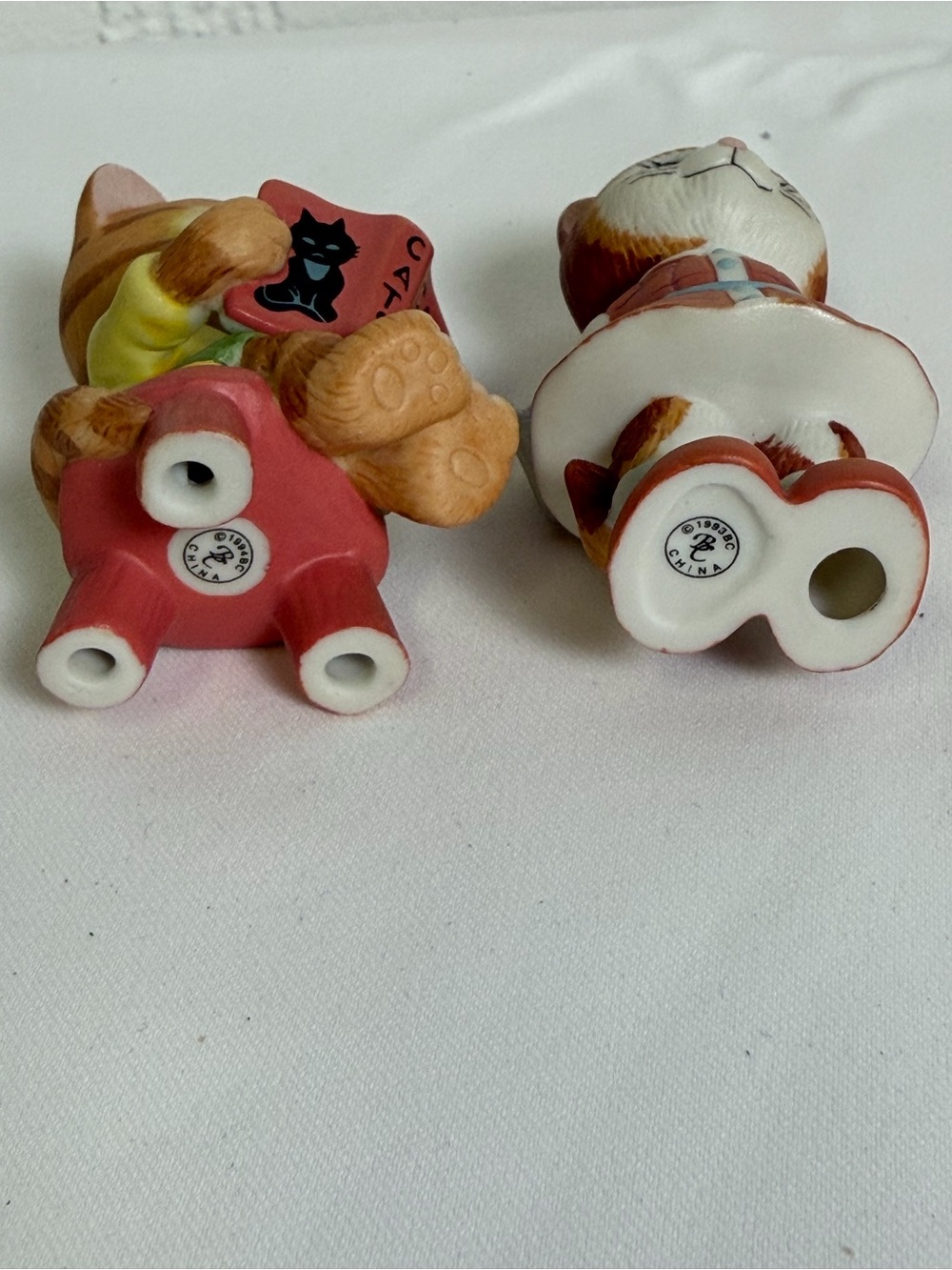 Bronson Collection Ceramic Cat Figurine Duo - vintage - Picture 7 of 16